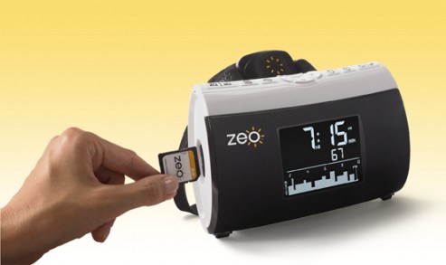 cool-latest-new-best-gadgets-zeo-personal-sleep-coach-sd-card-slot-493x293-2